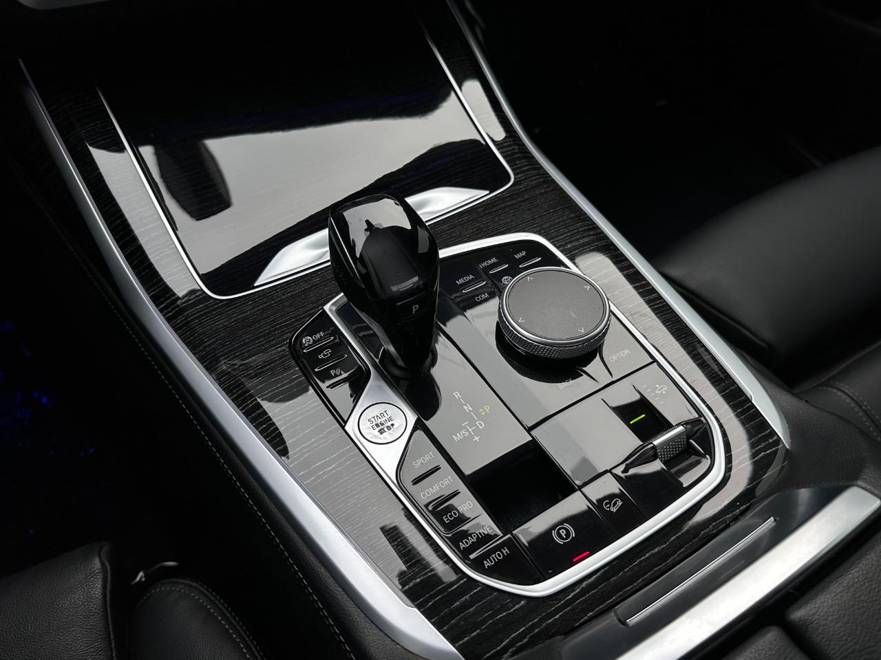 BMW X7 xDrive40i Sports Activity Vehicle 2021