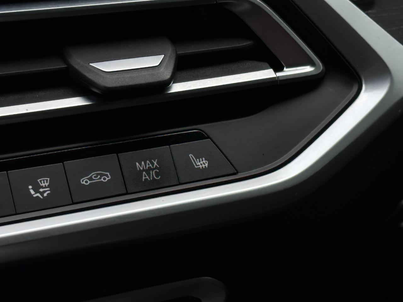 BMW X7 xDrive40i Sports Activity Vehicle 2021