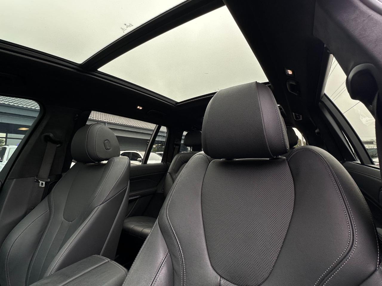 BMW X7 xDrive40i Sports Activity Vehicle 2021