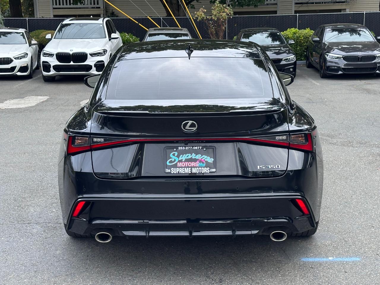 Lexus IS  2023
