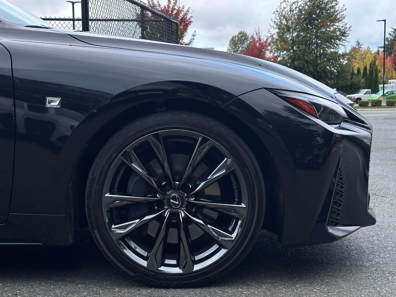 Lexus IS  2023