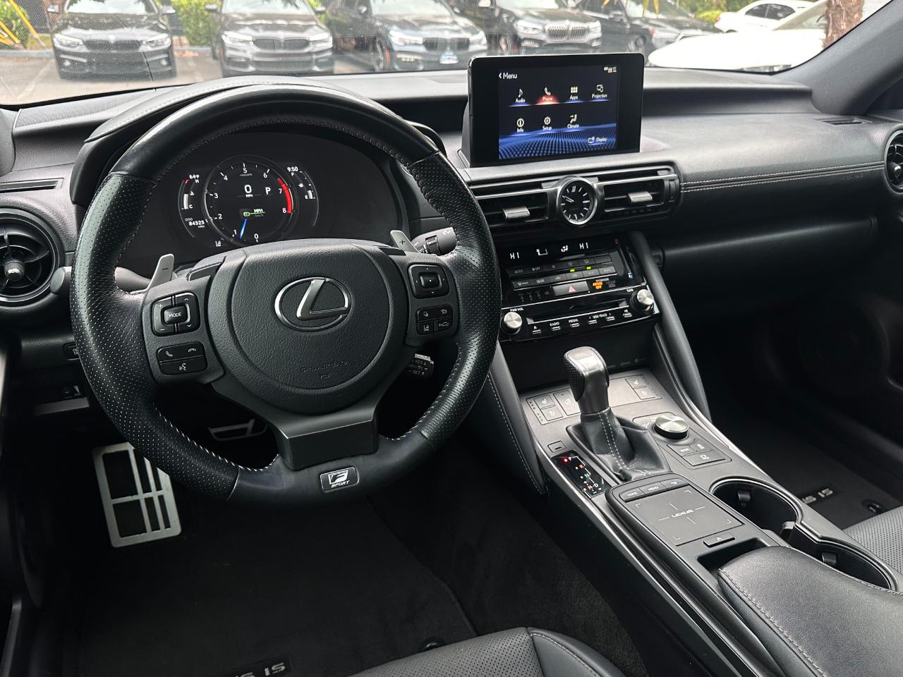 Lexus IS  2023