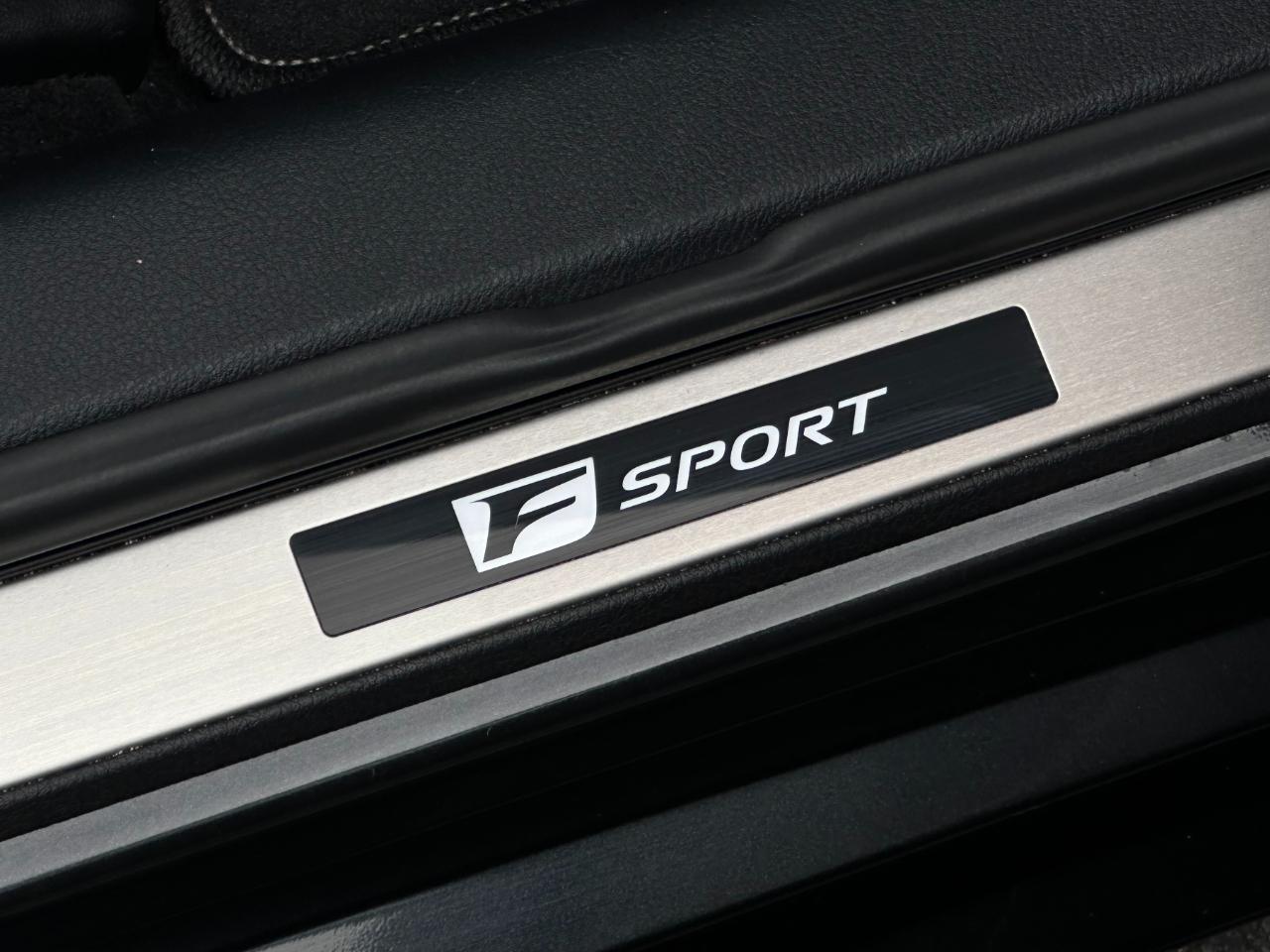 Lexus IS  2023