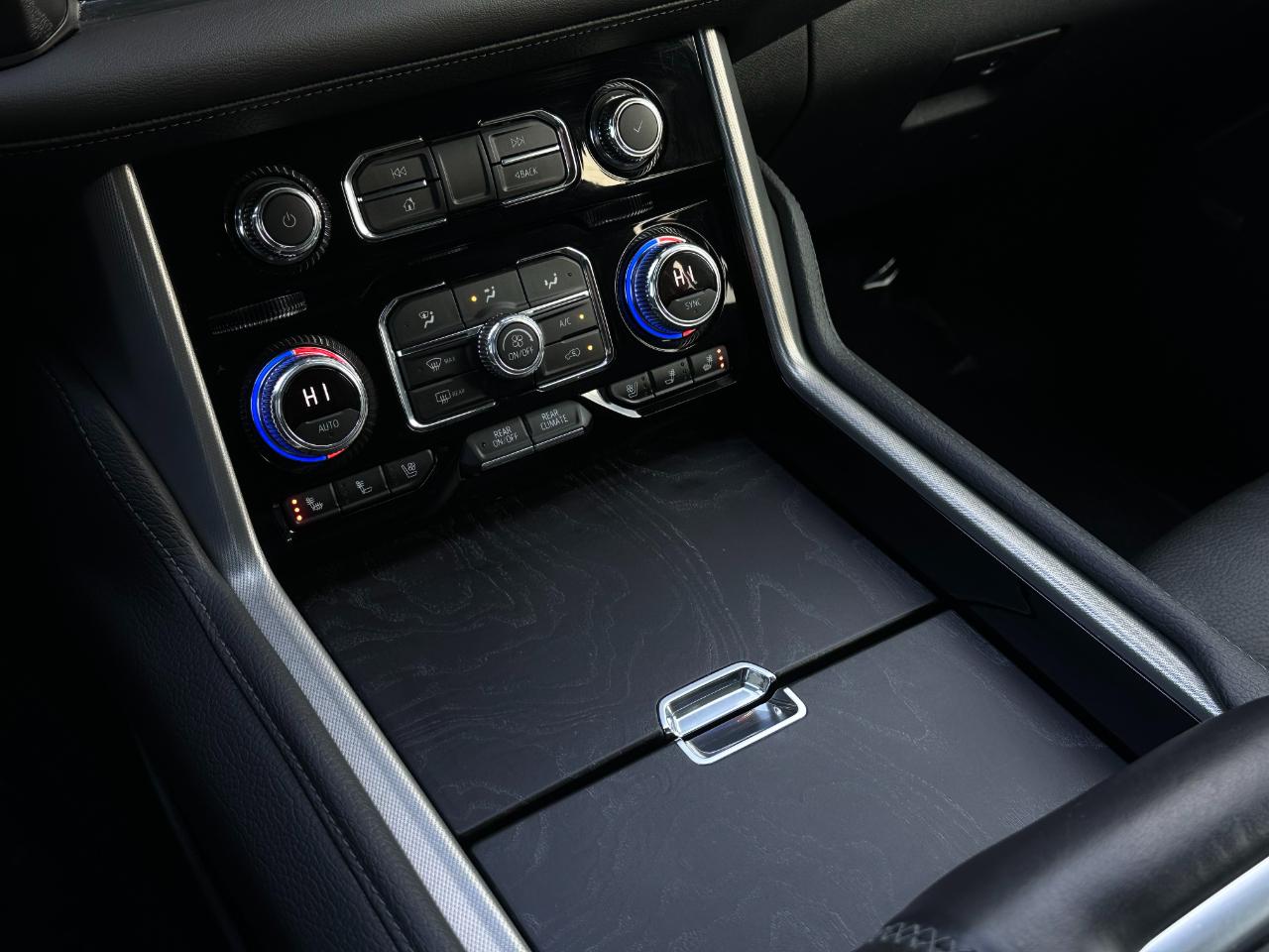GMC Yukon photo 14