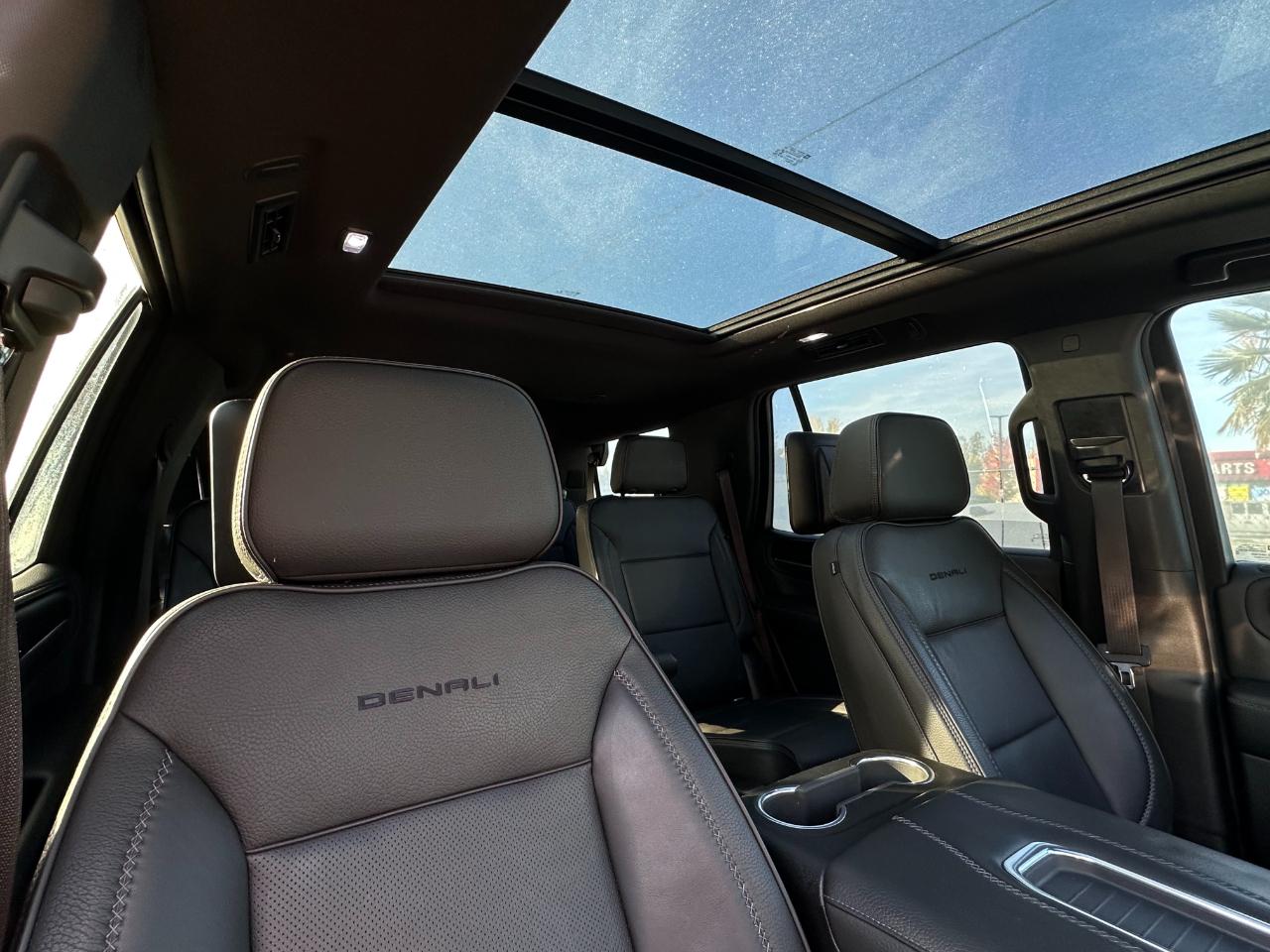 GMC Yukon photo 4