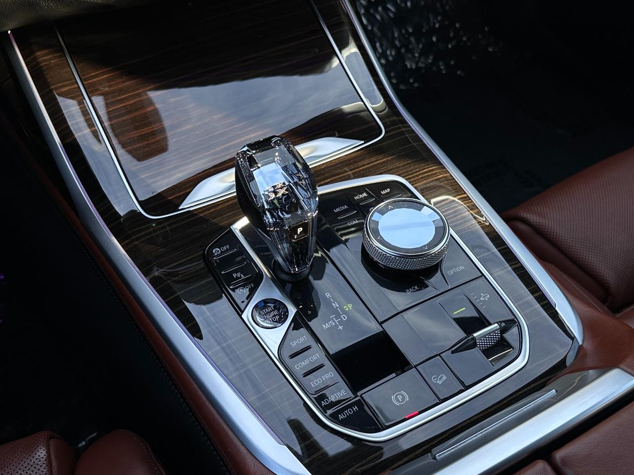 BMW X7 photo 8