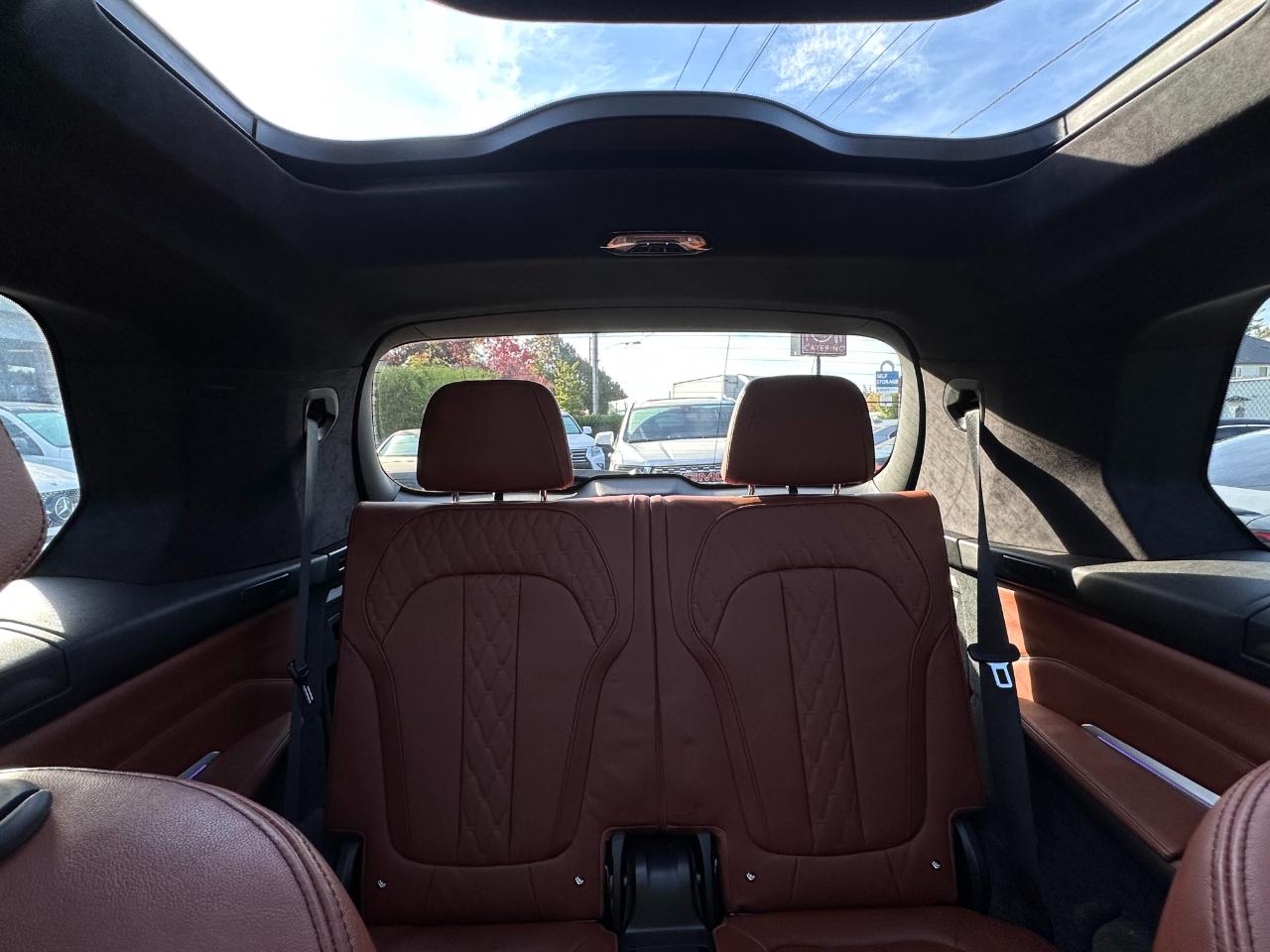 BMW X7 photo 29