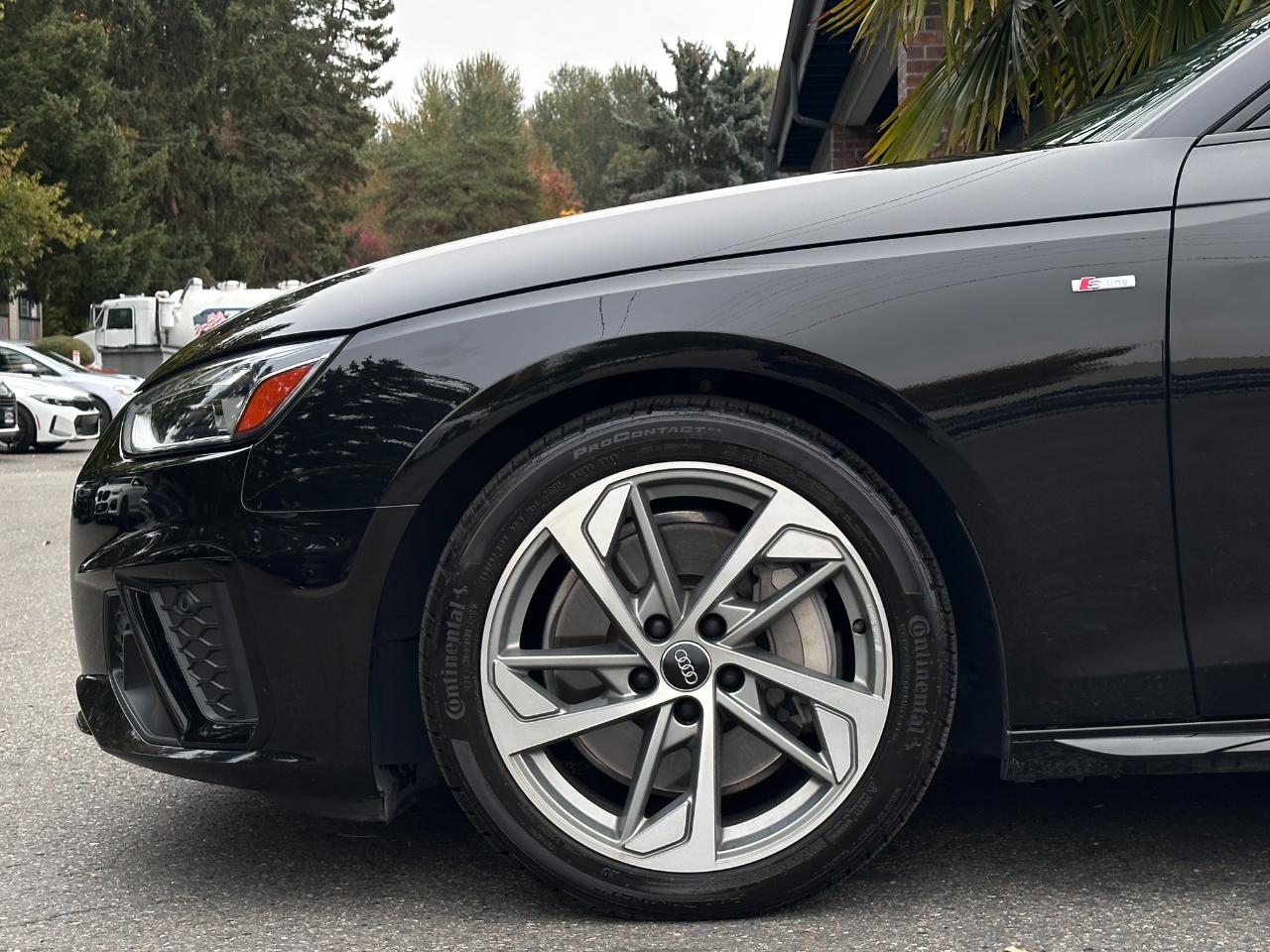 Audi A4 Sedan  2021