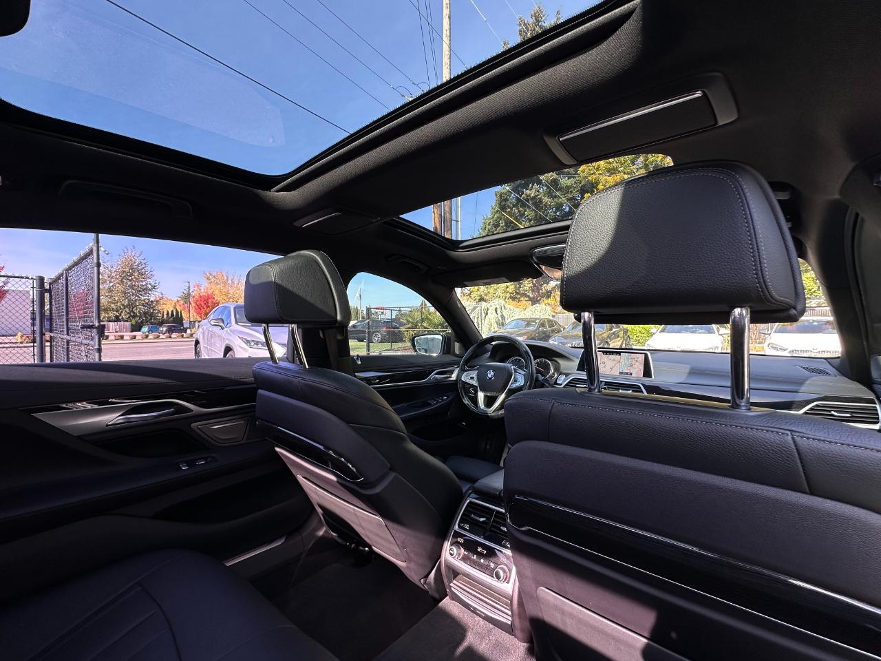 BMW 7 Series 740i Sedan 2019