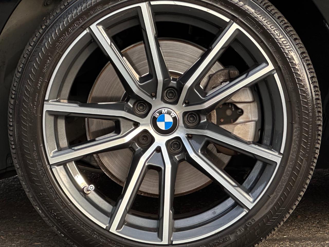 BMW 3 Series 330i xDrive Sedan 2019