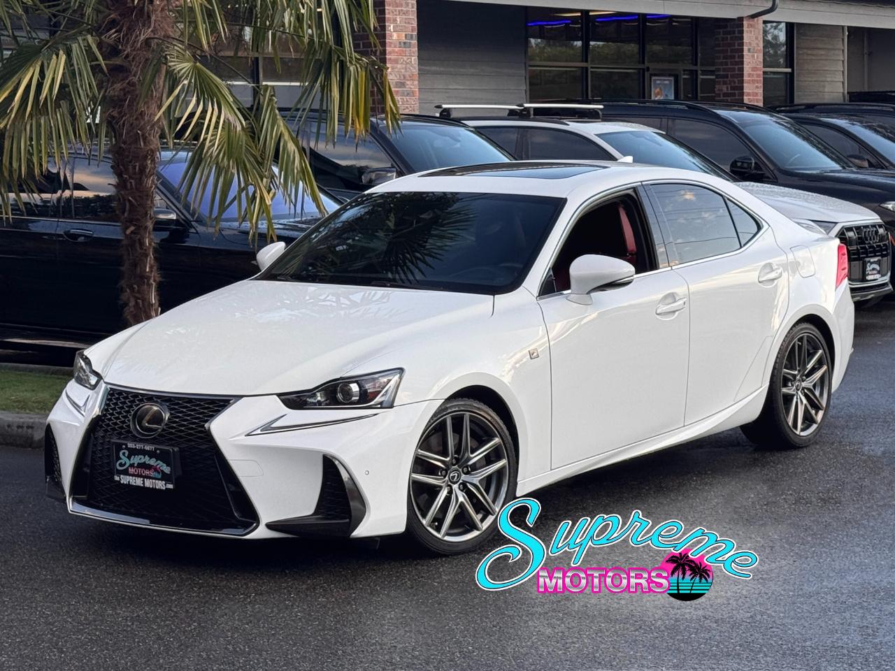 Lexus IS  2019