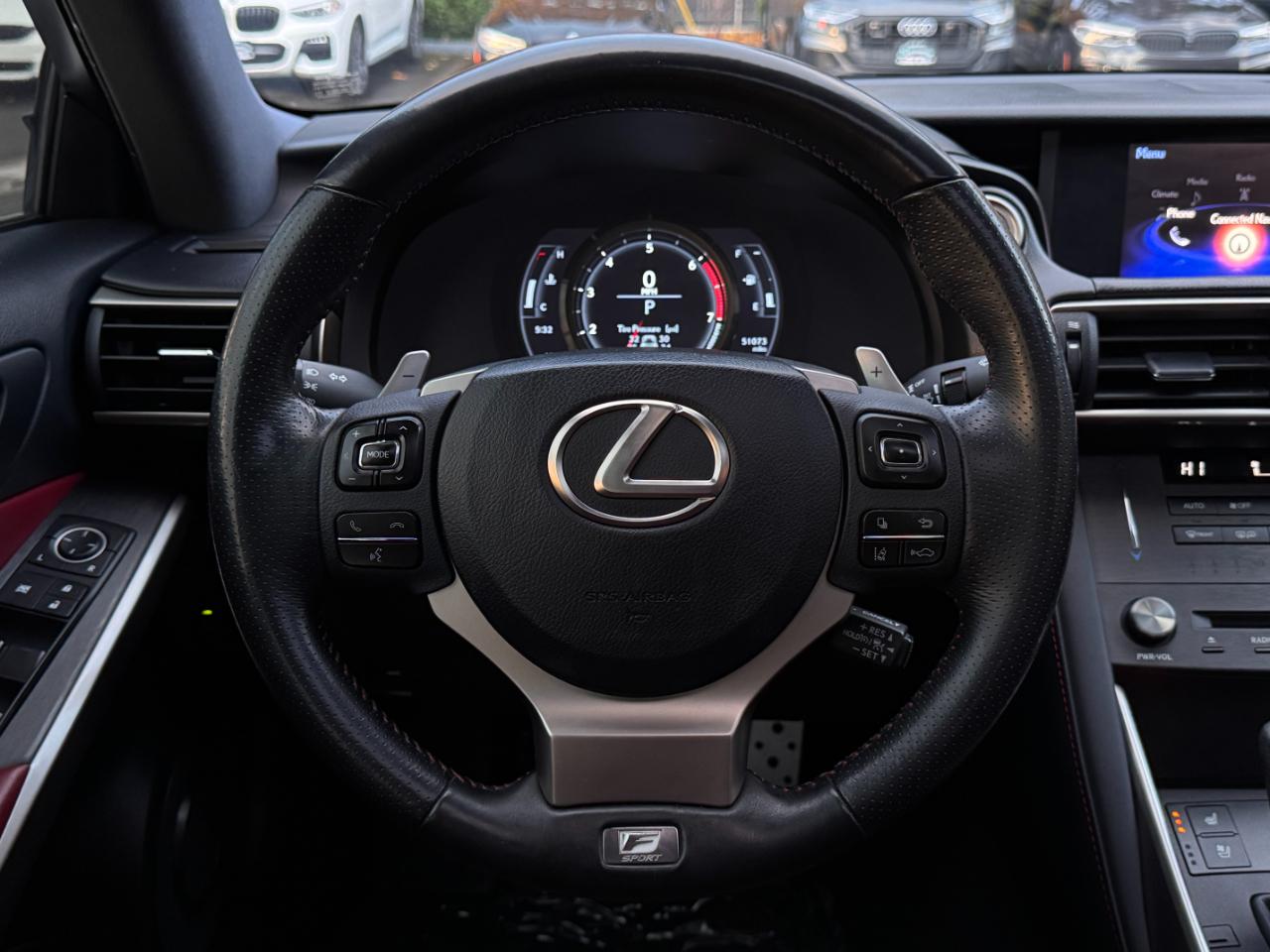 Lexus IS  2019