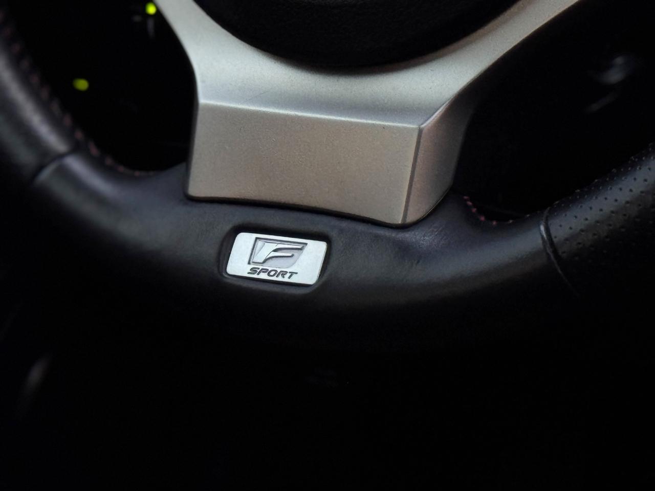 Lexus IS  2019