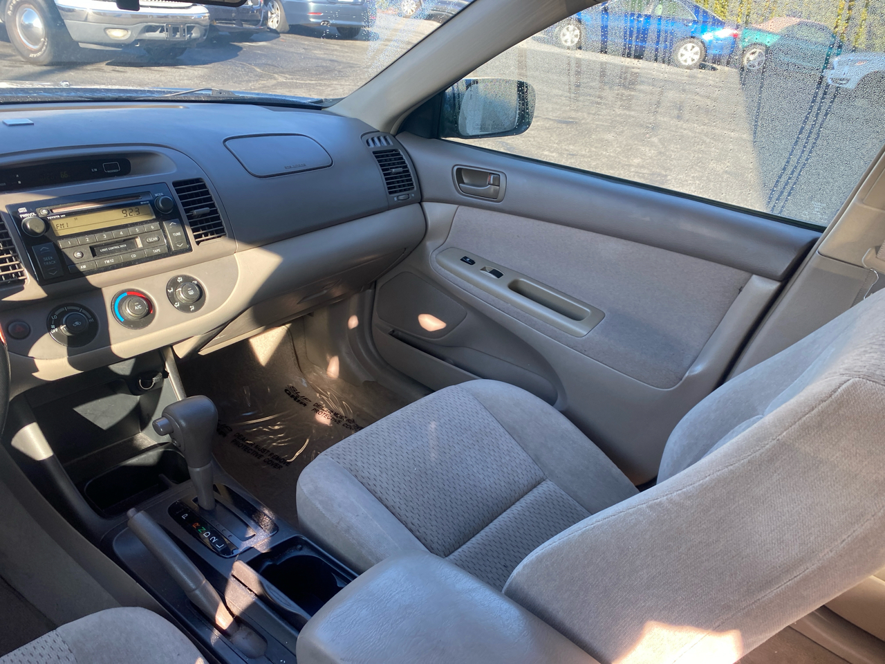 Toyota Camry LE 2004
