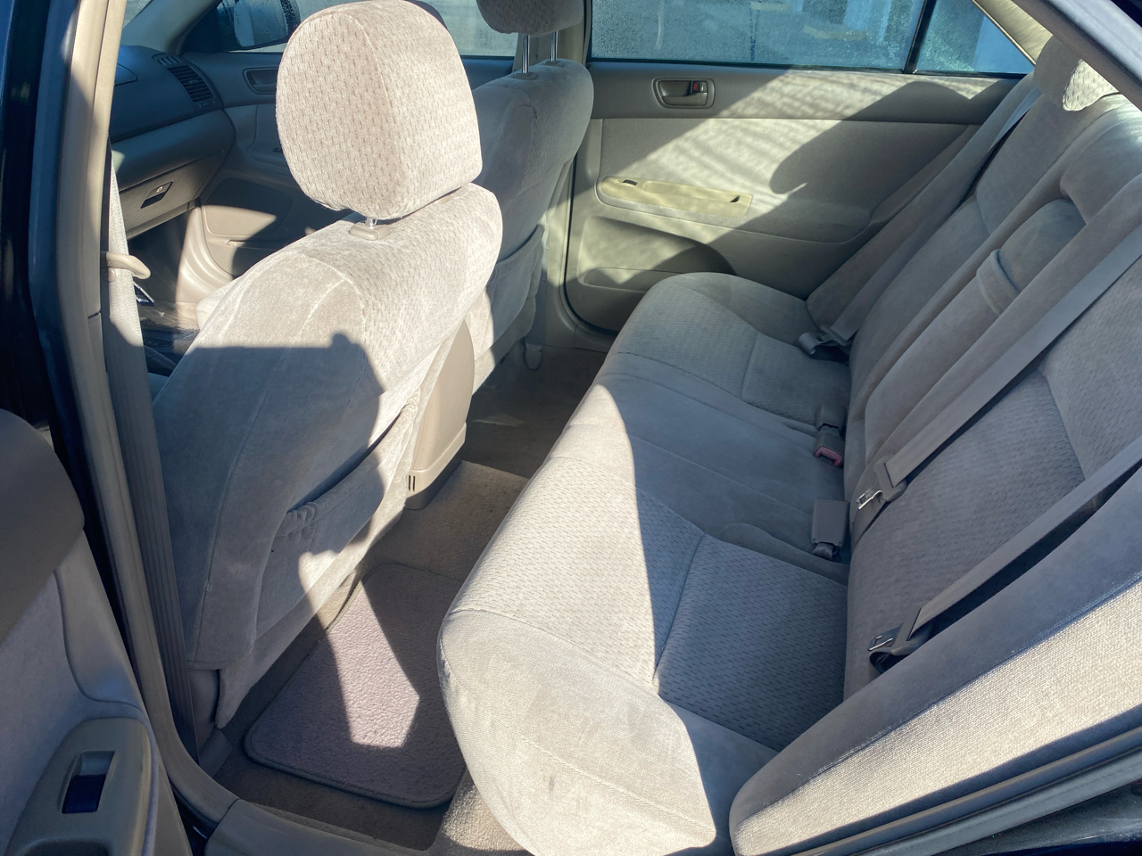 Toyota Camry LE 2004