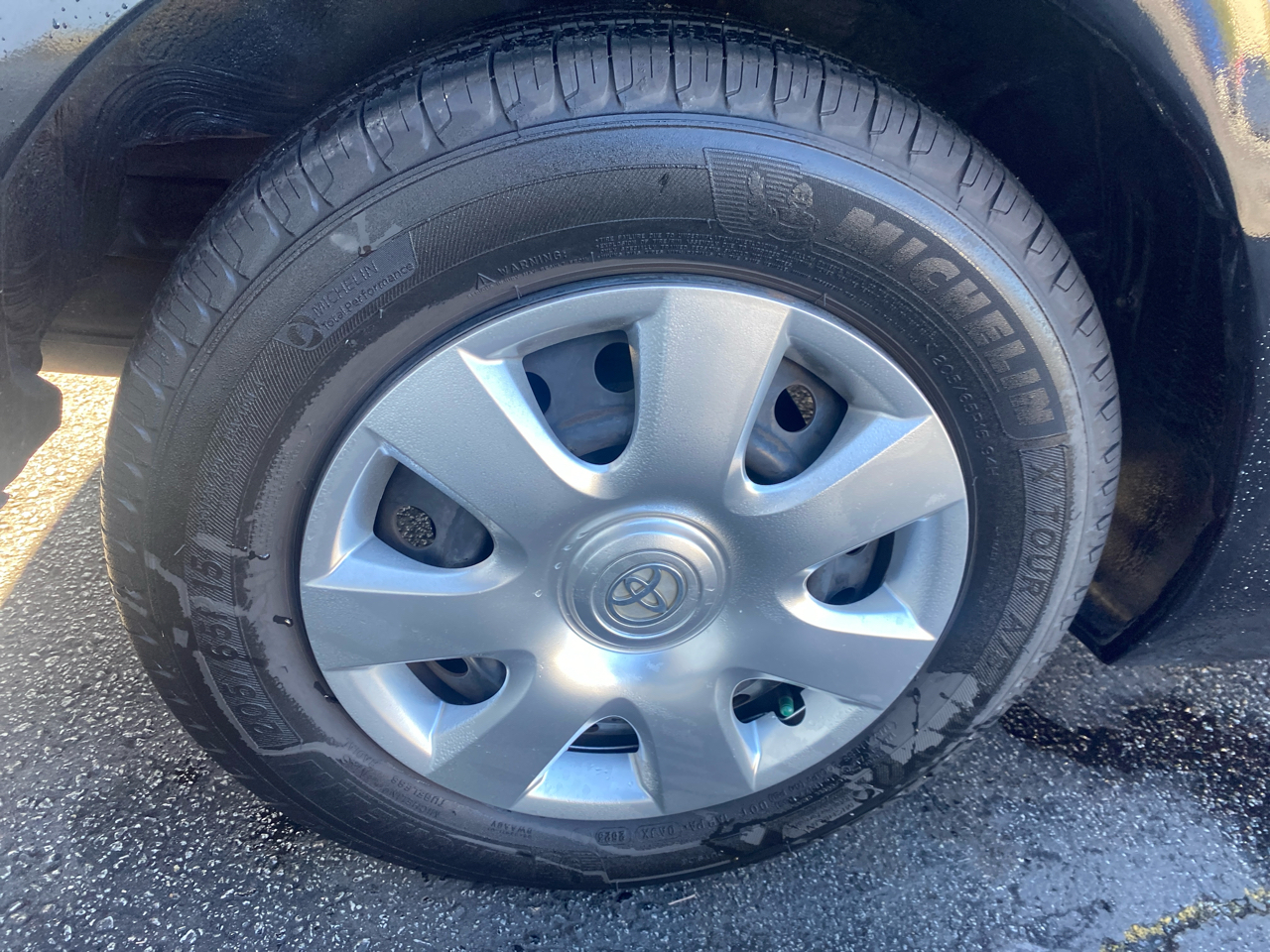 Toyota Camry LE 2004