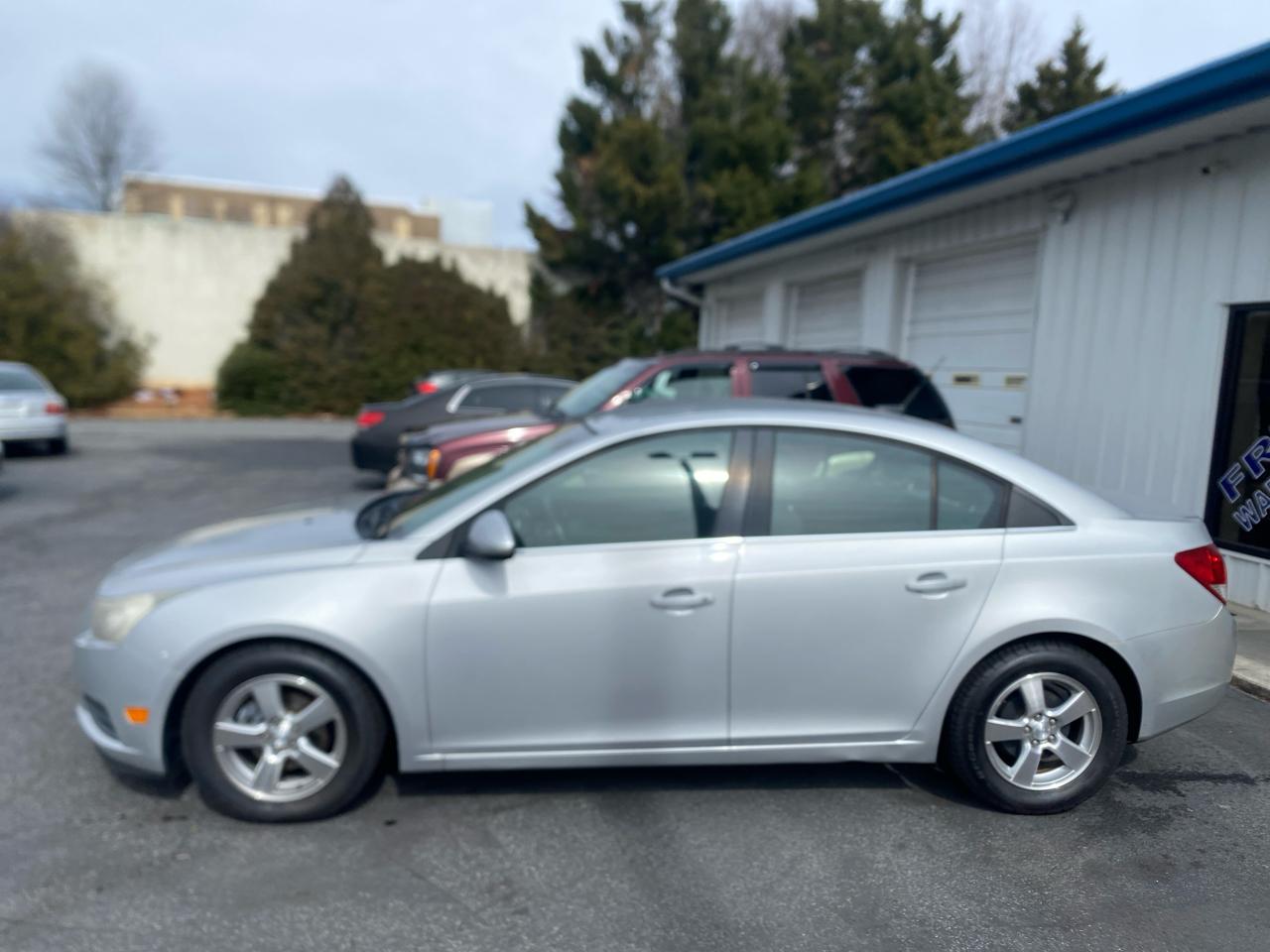 Chevrolet Cruze 1LT 2012