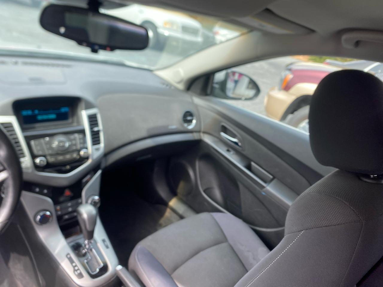 Chevrolet Cruze 1LT 2012