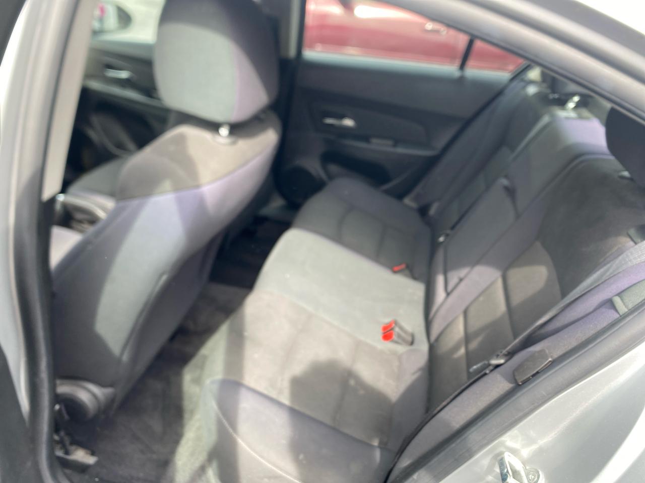 Chevrolet Cruze 1LT 2012