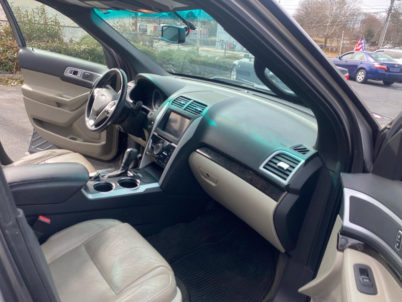 Ford Explorer Limited FWD 2011