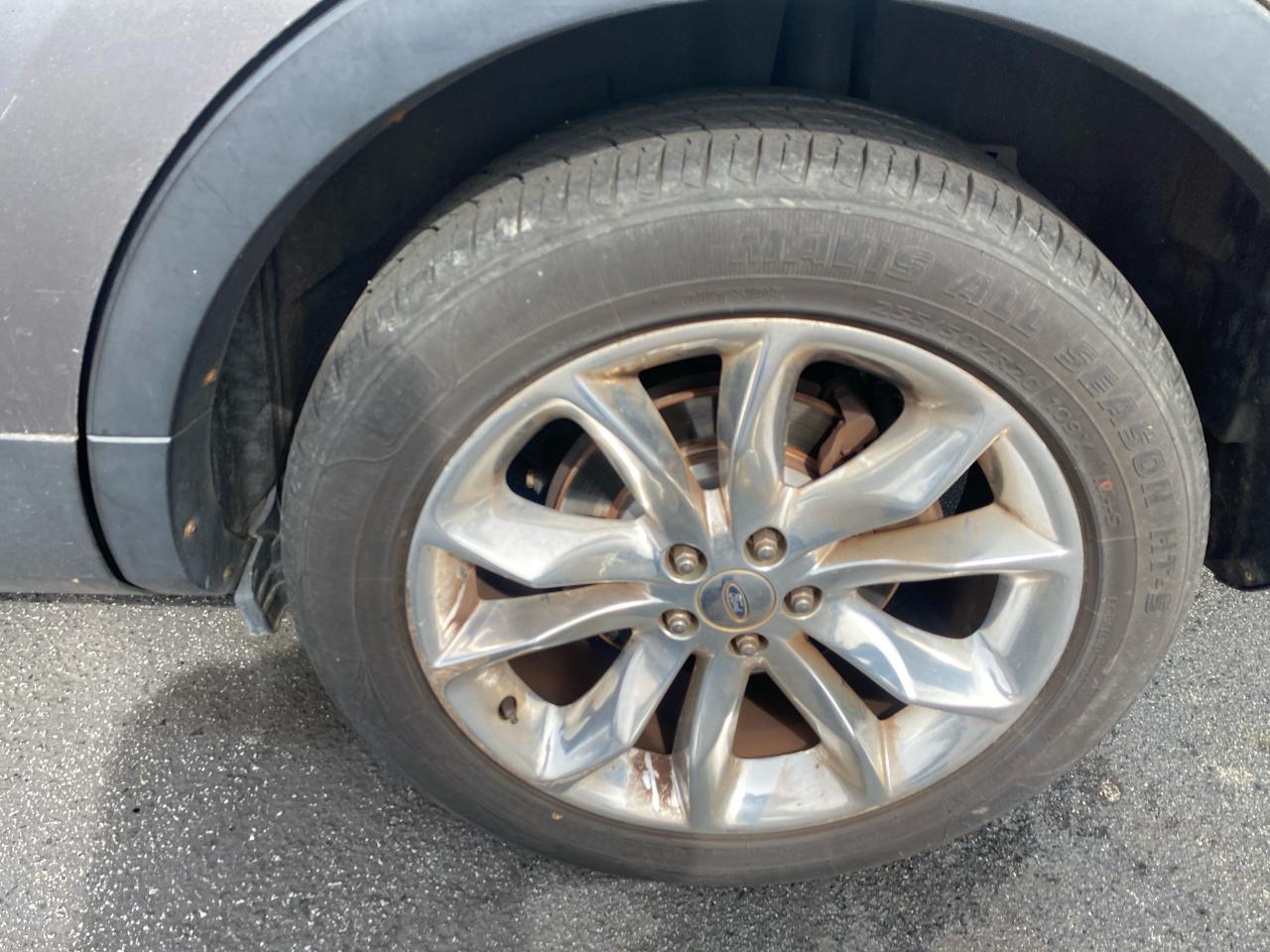 Ford Explorer Limited FWD 2011