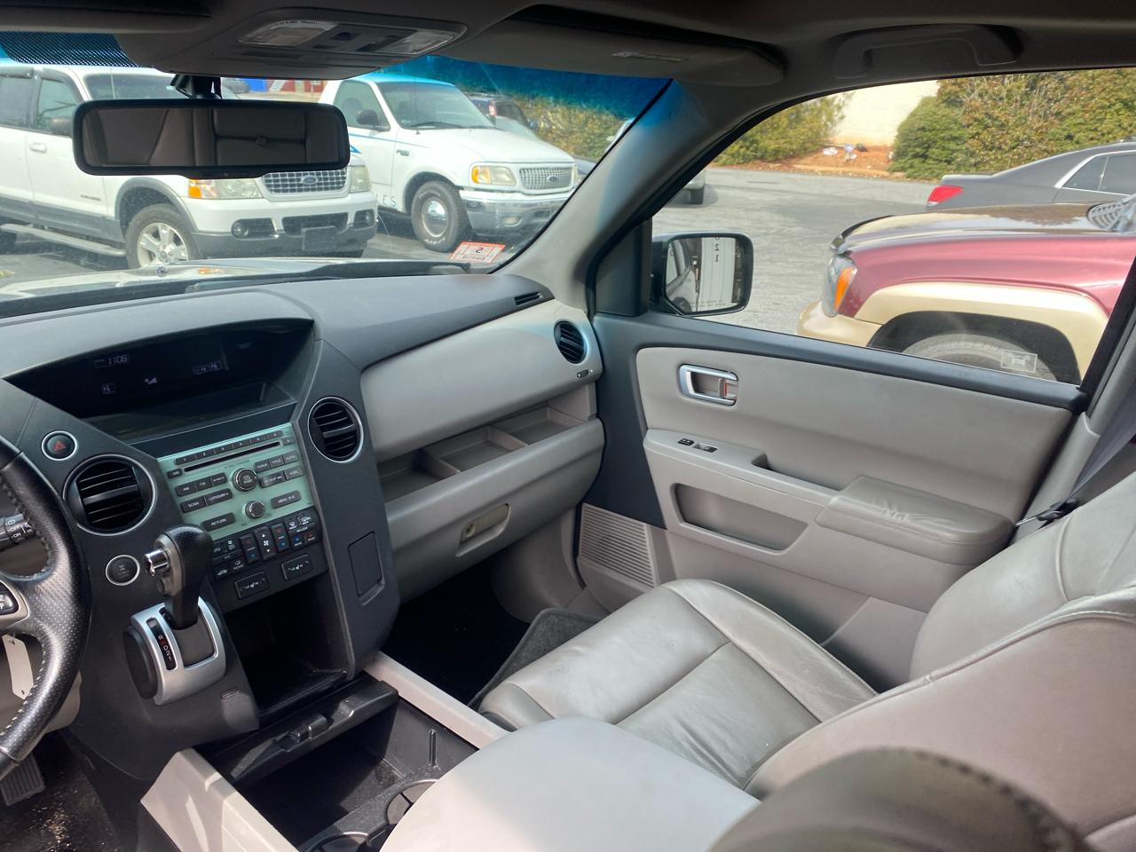 Honda Pilot EX-L 4WD 5-Spd AT 2011