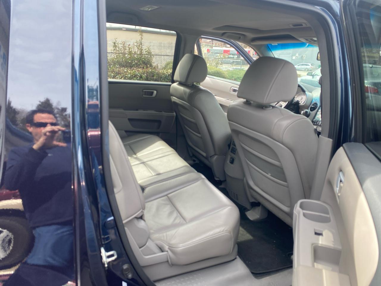 Honda Pilot EX-L 4WD 5-Spd AT 2011