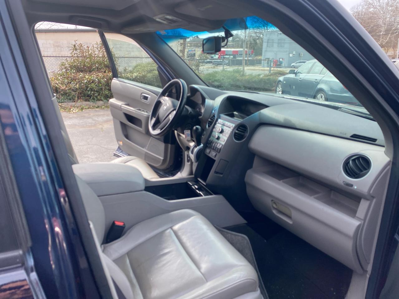 Honda Pilot EX-L 4WD 5-Spd AT 2011