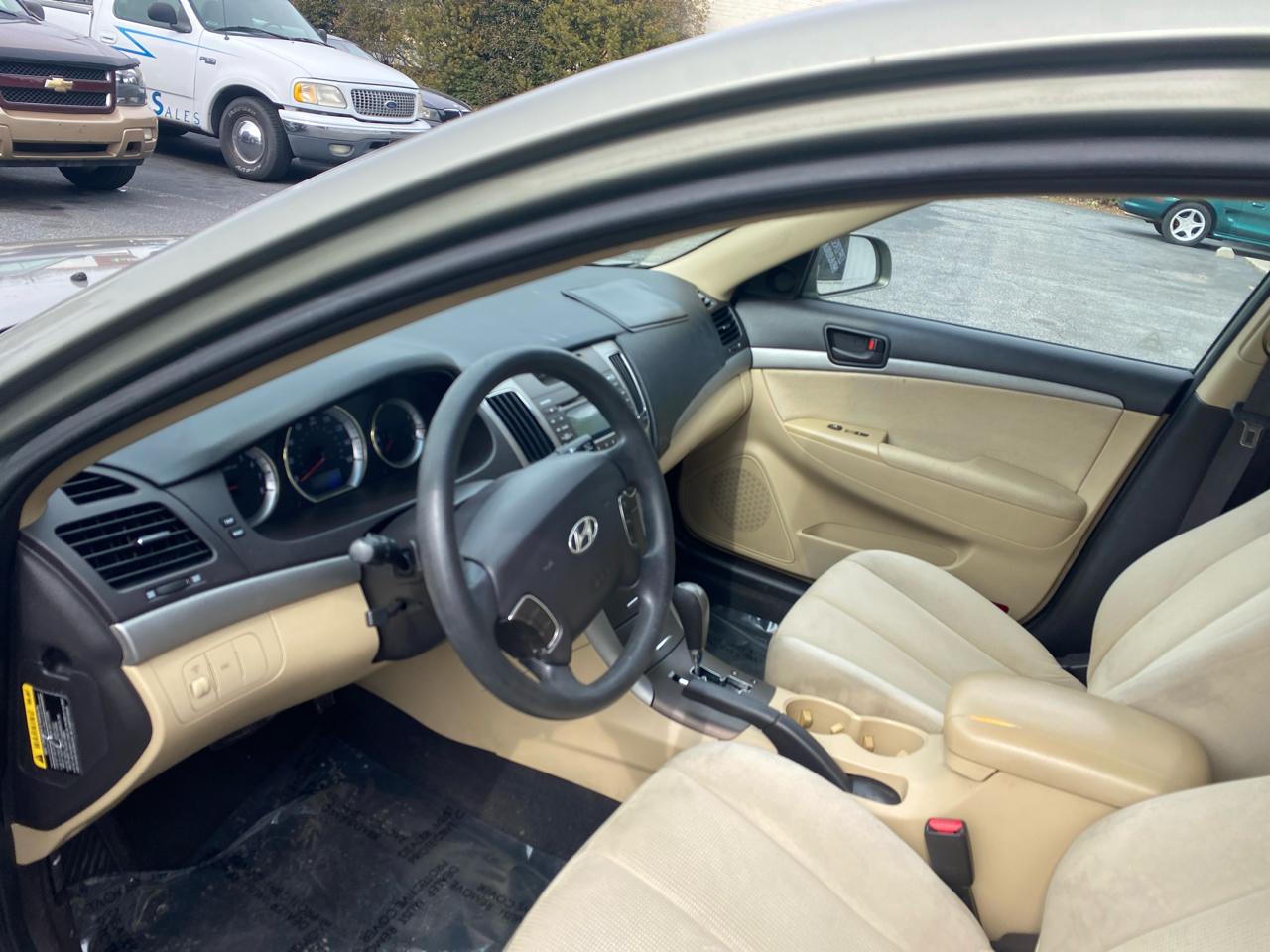 Hyundai Sonata GLS 2010