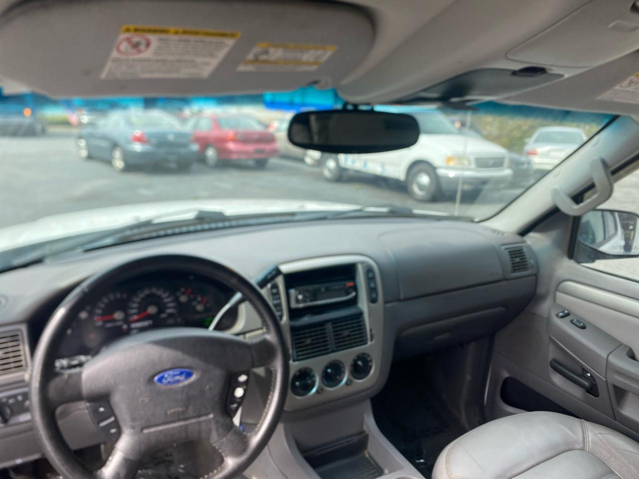 Ford Explorer XLT 4.0L 4WD 2005