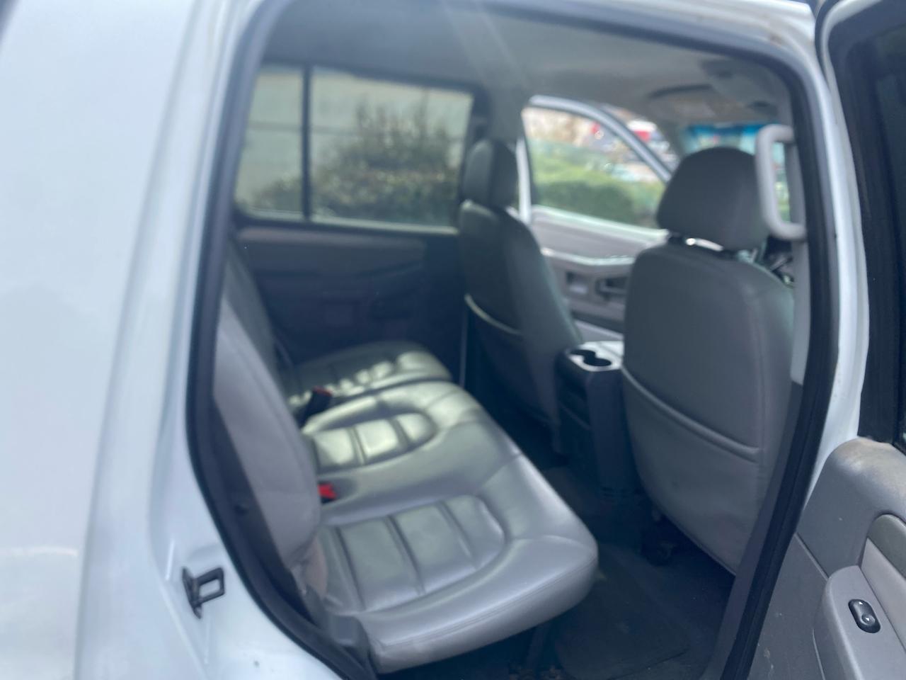 Ford Explorer XLT 4.0L 4WD 2005