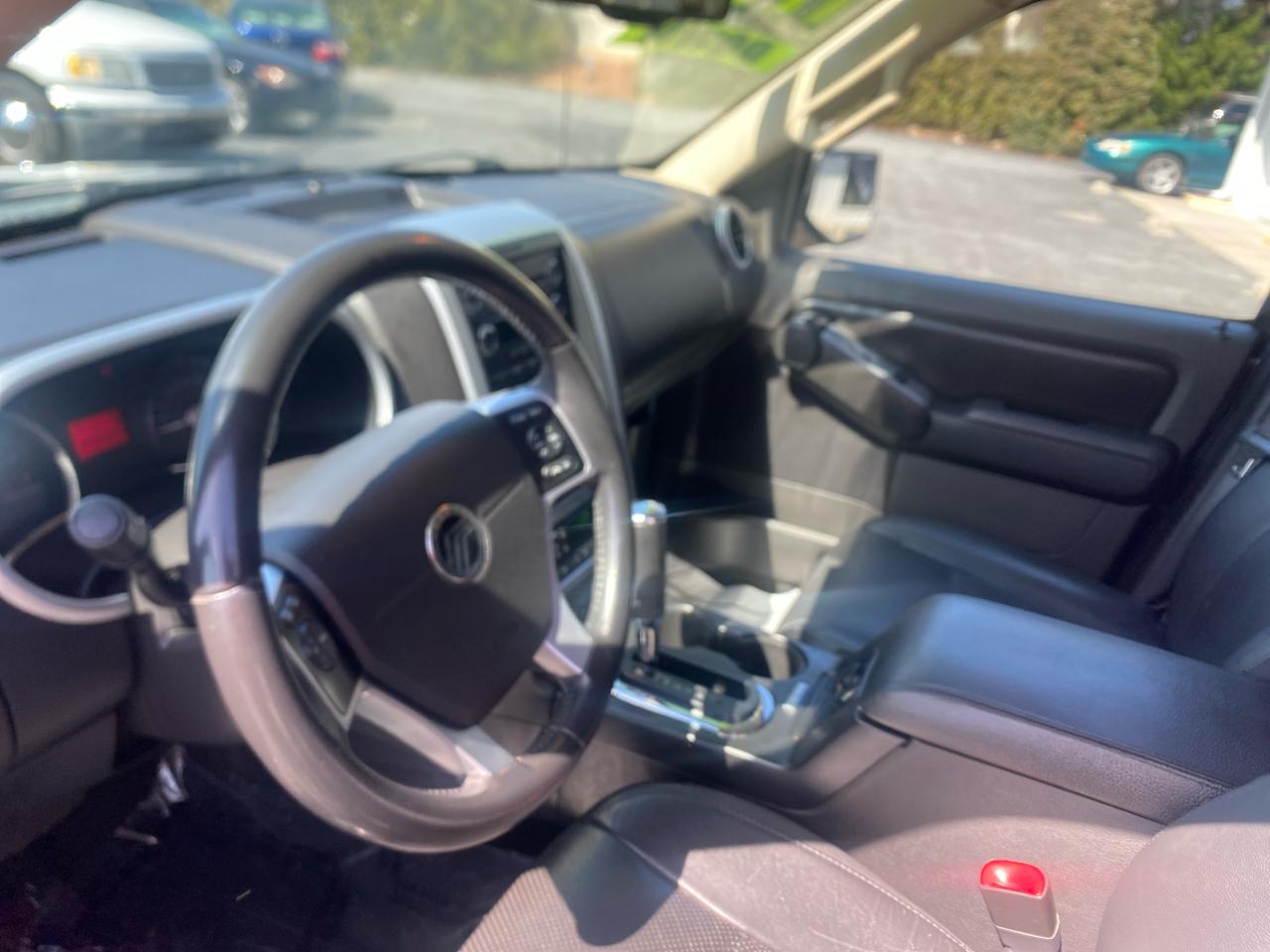 Mercury Mountaineer Premier 4.6L AWD 2010