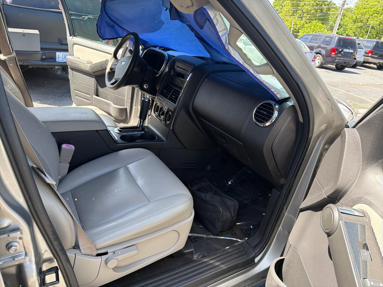 Ford Explorer  2008