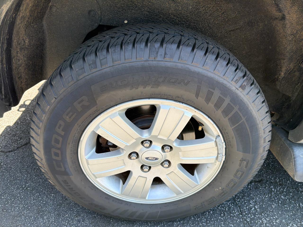 Ford Explorer  2008