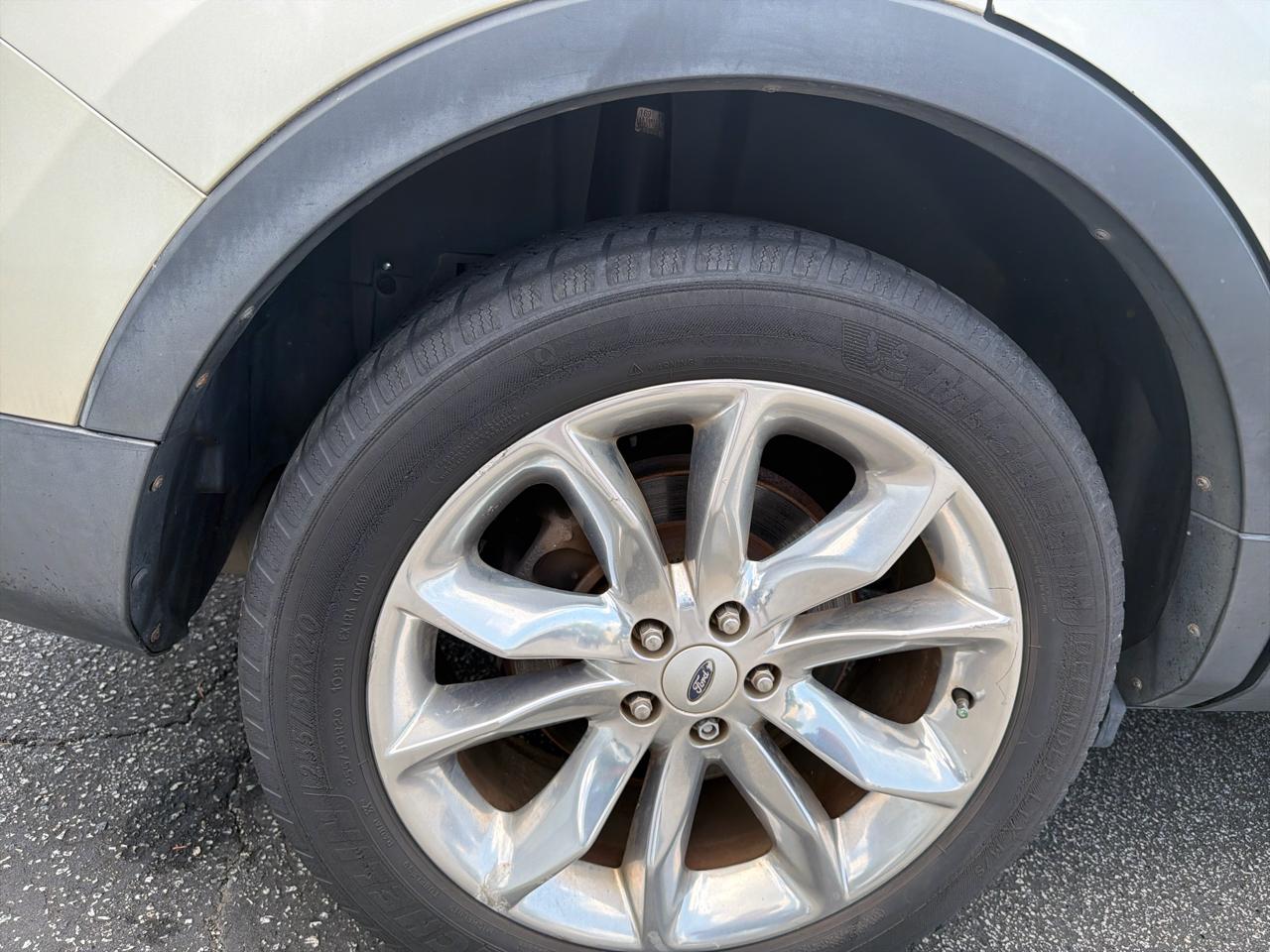 Ford Explorer Limited 4WD 2011