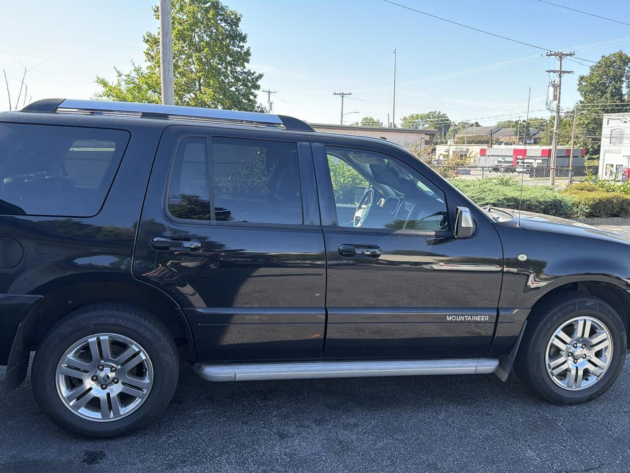 Mercury Mountaineer Premier 4.6L AWD 2010
