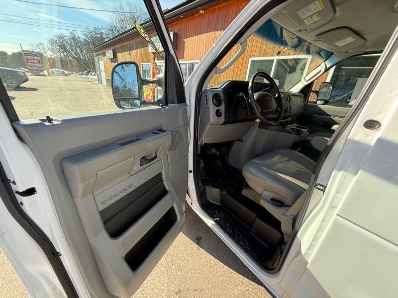 Ford Econoline Cargo Van E-250 Ext Commercial 2014