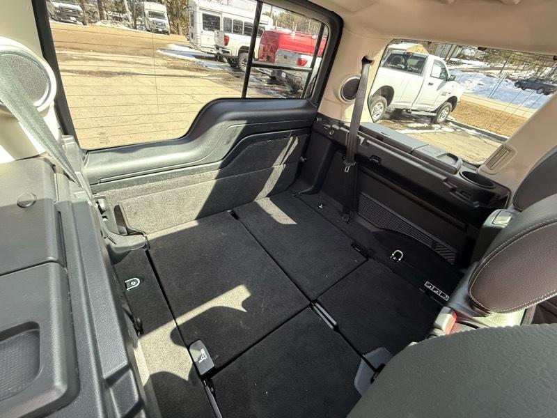 Land Rover LR4  2016