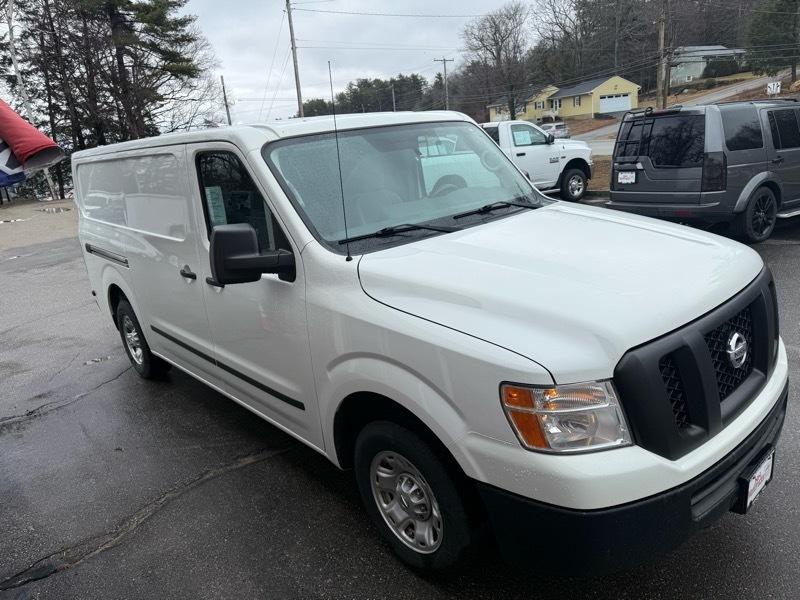 Nissan NV Cargo 1500 SV 2021