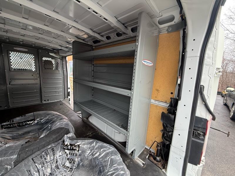 Nissan NV Cargo 1500 SV 2021