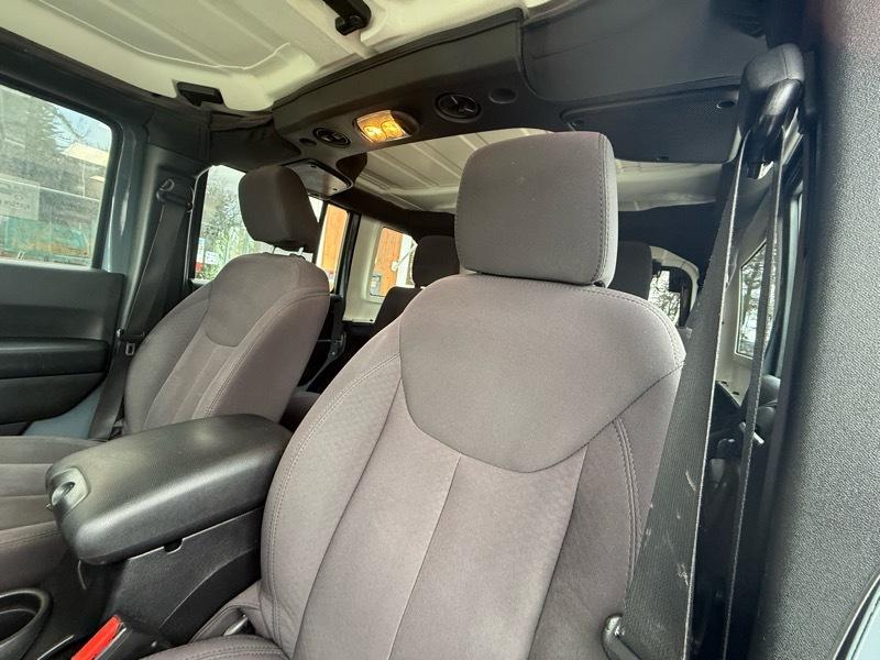 Jeep Wrangler Unlimited Sport 4WD 2015