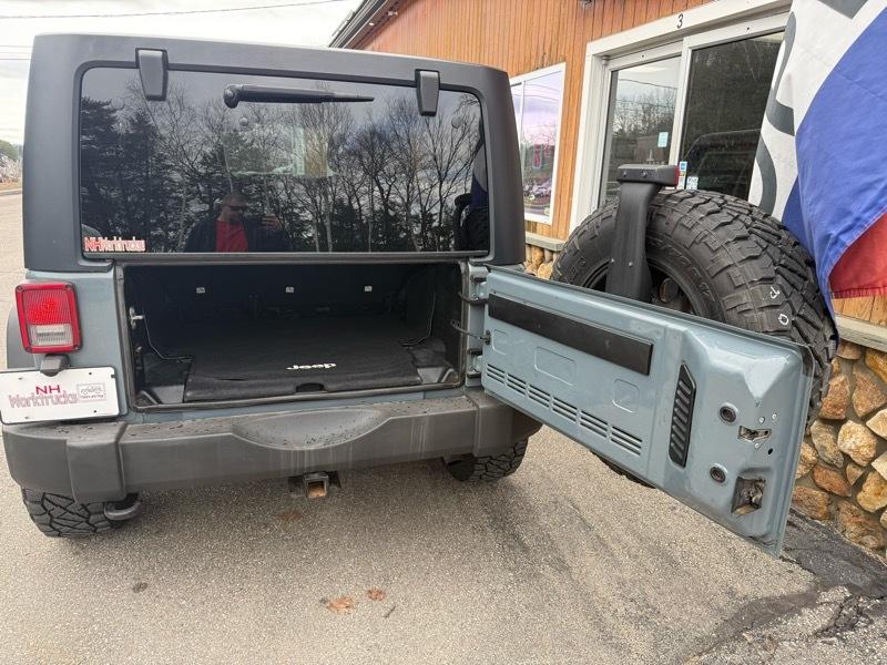 Jeep Wrangler Unlimited Sport 4WD 2015