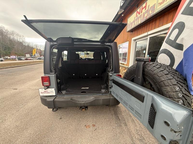 Jeep Wrangler Unlimited Sport 4WD 2015