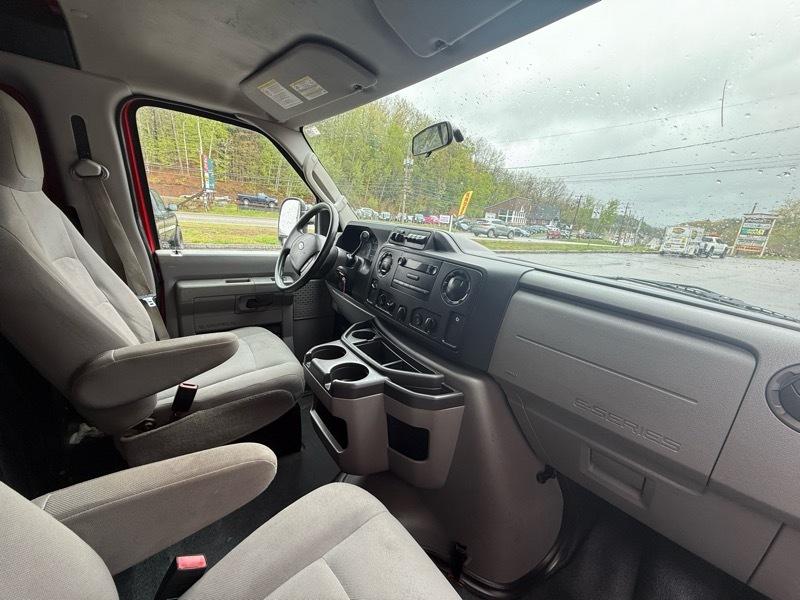 Ford Econoline  2013