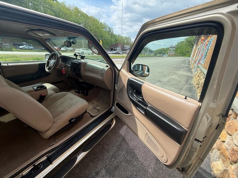 Mazda Truck B4000 Cab Plus 4WD 2002