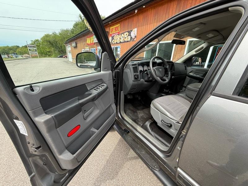 Dodge Ram 1500 ST Quad Cab Short Bed 4WD 2007