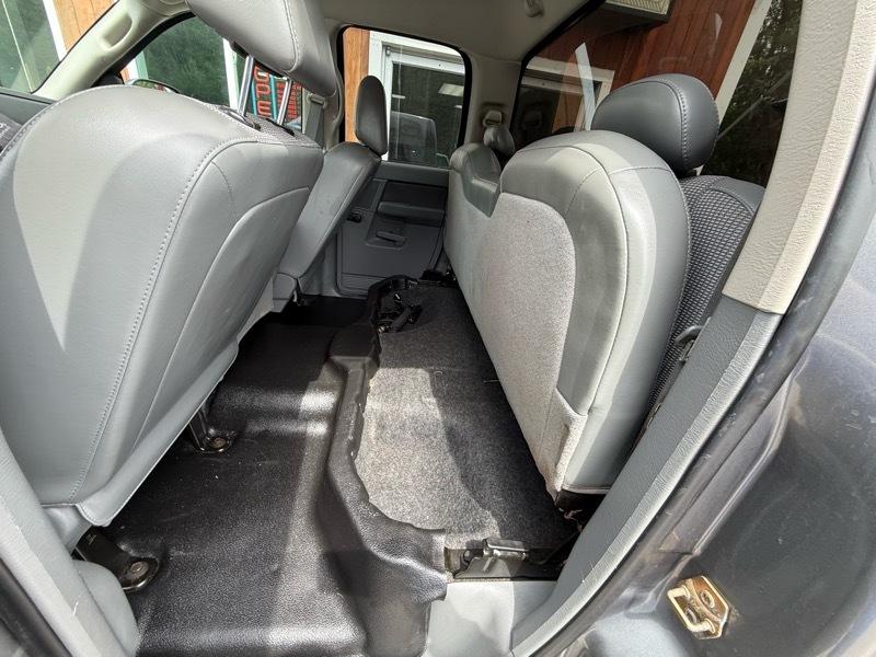 Dodge Ram 1500 ST Quad Cab Short Bed 4WD 2007