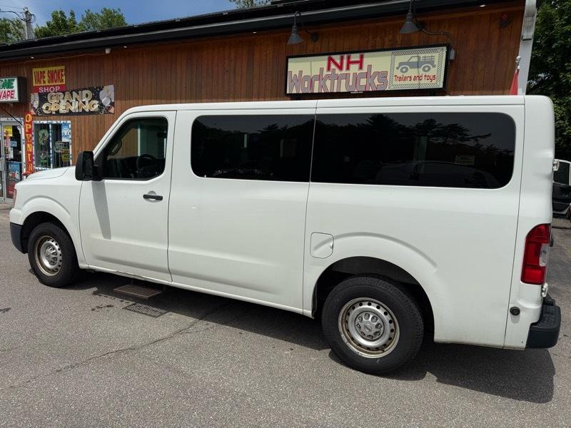 Nissan NV Passenger  2014