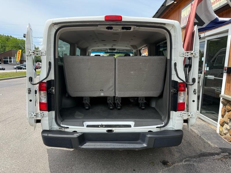 Nissan NV Passenger  2014