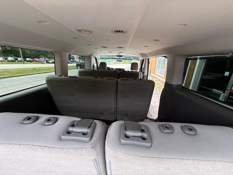 Nissan NV Passenger  2014